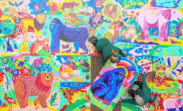 The final piece is laid in the Guinness World records artwork
