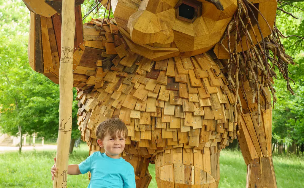 Birch measuring a young human